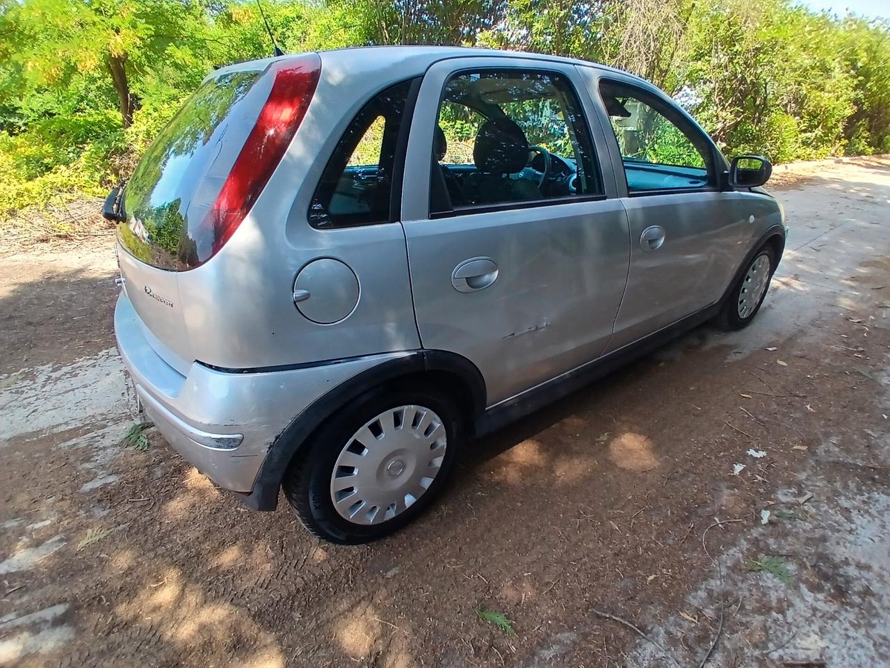 Opel Corsa 1.2i 16V cat 5 porte Club