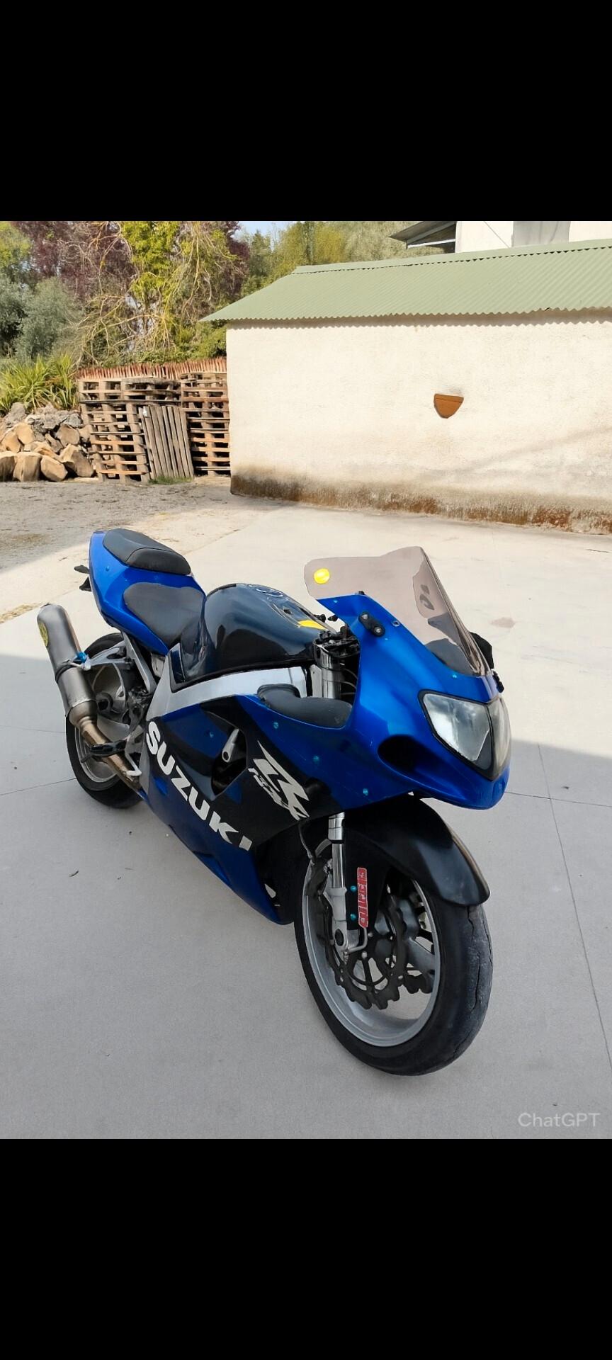 Suzuki GSX R 750