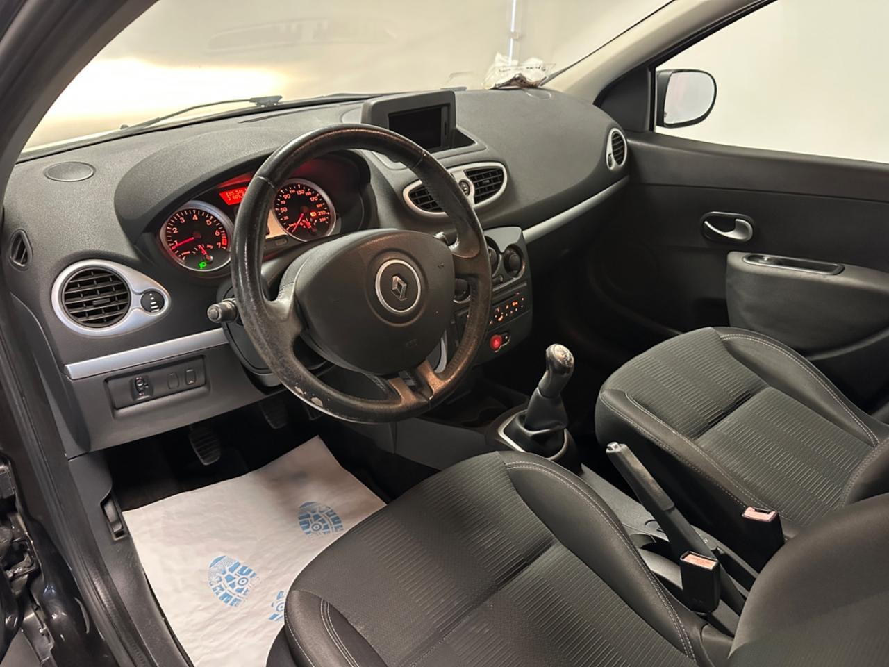 RENAULT CLIO 1.2 NEOPATENTATI 75CV P.CONSEGNA