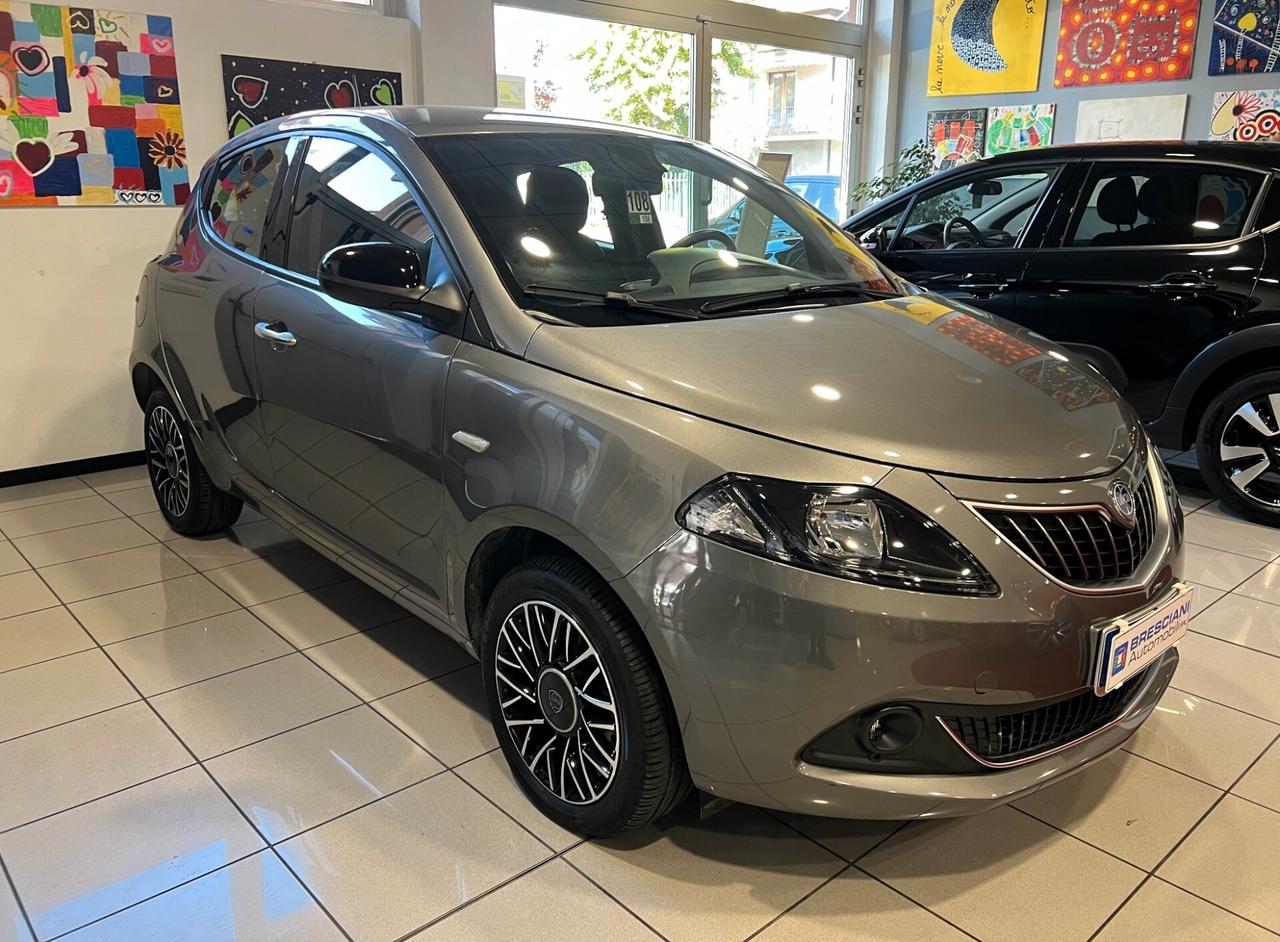 Lancia Ypsilon 1.0 FireFly 5 porte S&S Hybrid Platino