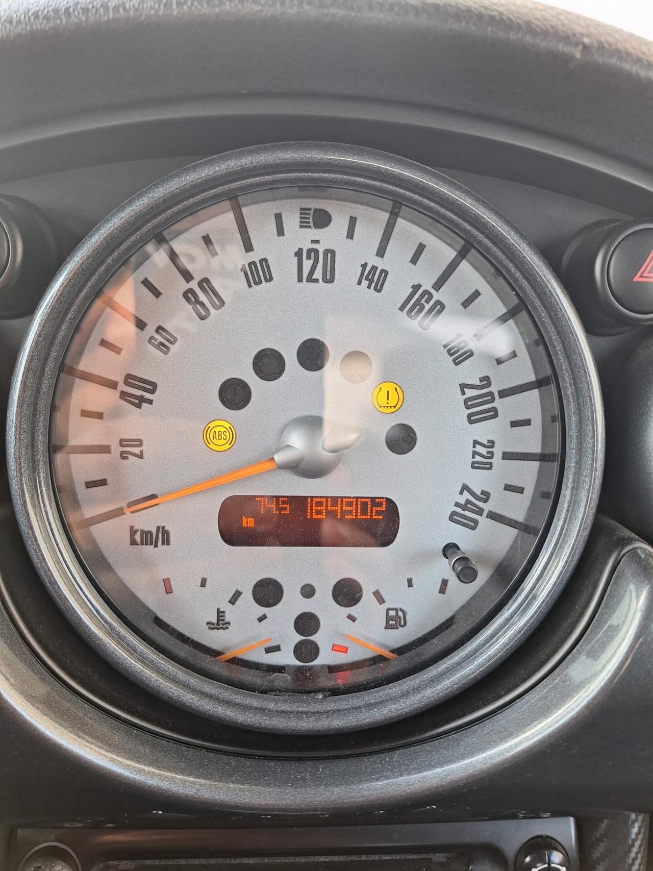 Mini One DE LUXE 1.6b 16v euro 4