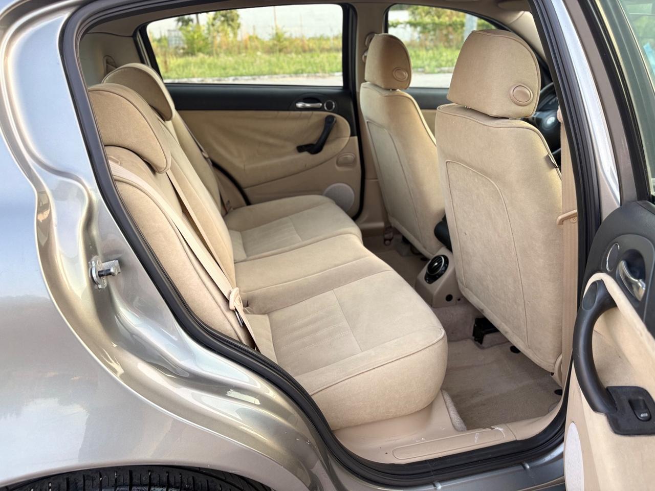 Alfa Romeo 147 1.9 JTD 120 CV5P Distinctive IN ORDINE