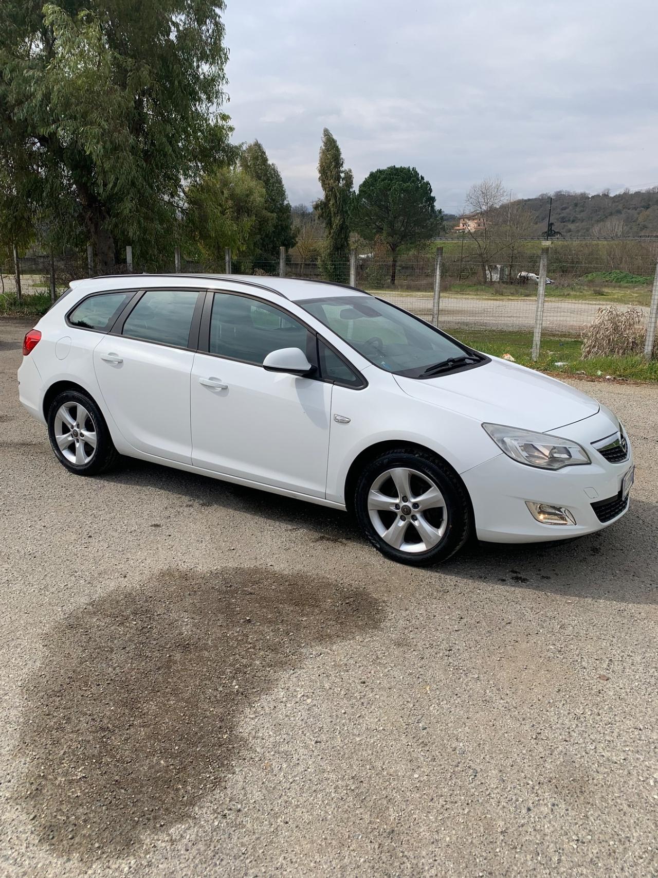 Opel Astra 1.7 CDTI 110CV Sports Tourer Cosmo