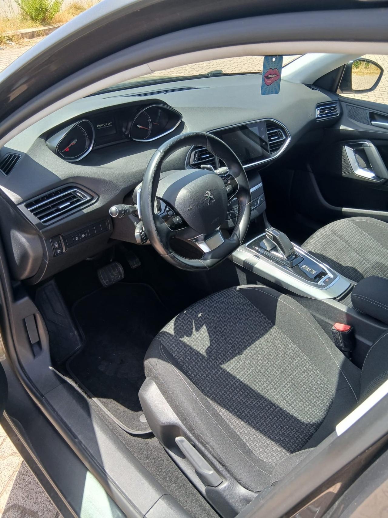 Peugeot 308 BlueHDi 130 S&S Active Business