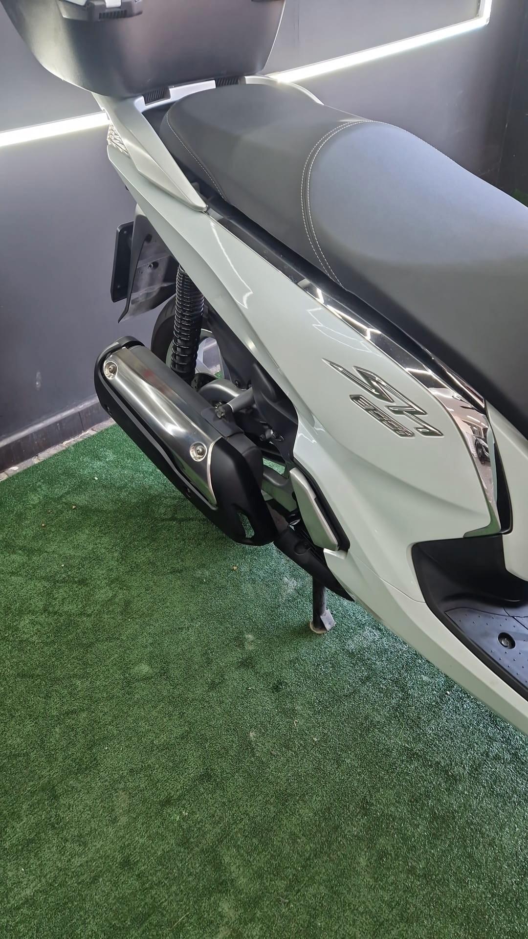 Honda SH 300