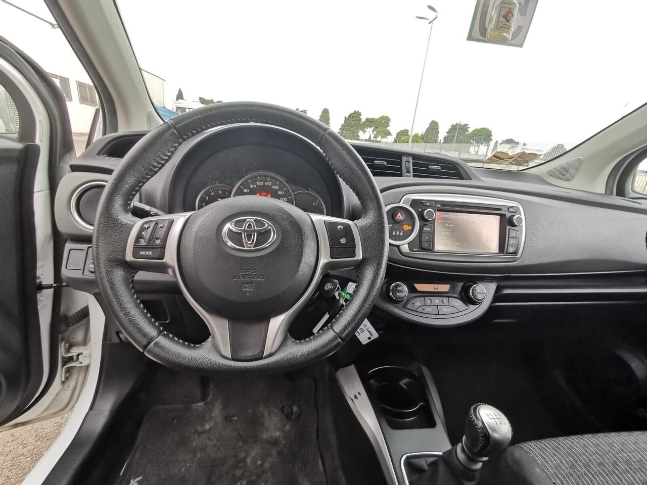 Toyota Yaris 1.4 D-4D 5P. Lounge - 2013