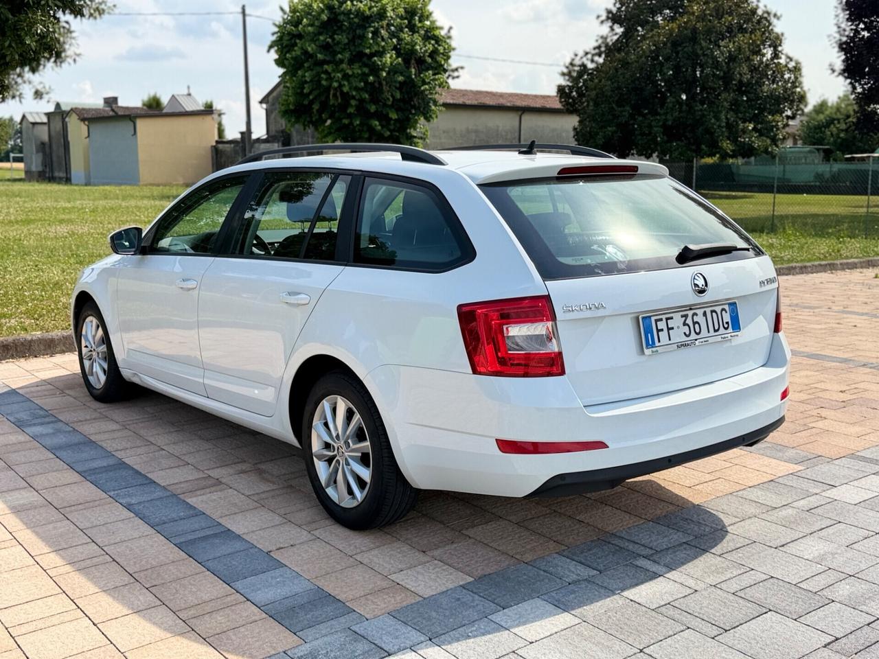 Skoda Octavia 1.6 TDI CR 110 CV DSG Wagon Style