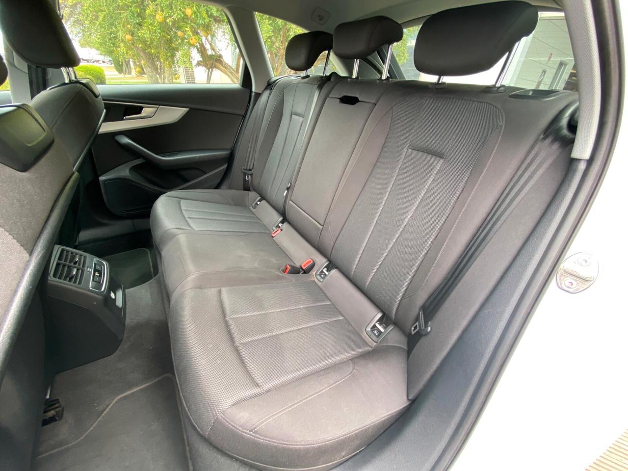 Audi A4 Avant 30 TDI/136 CV S tronic Business Advanced