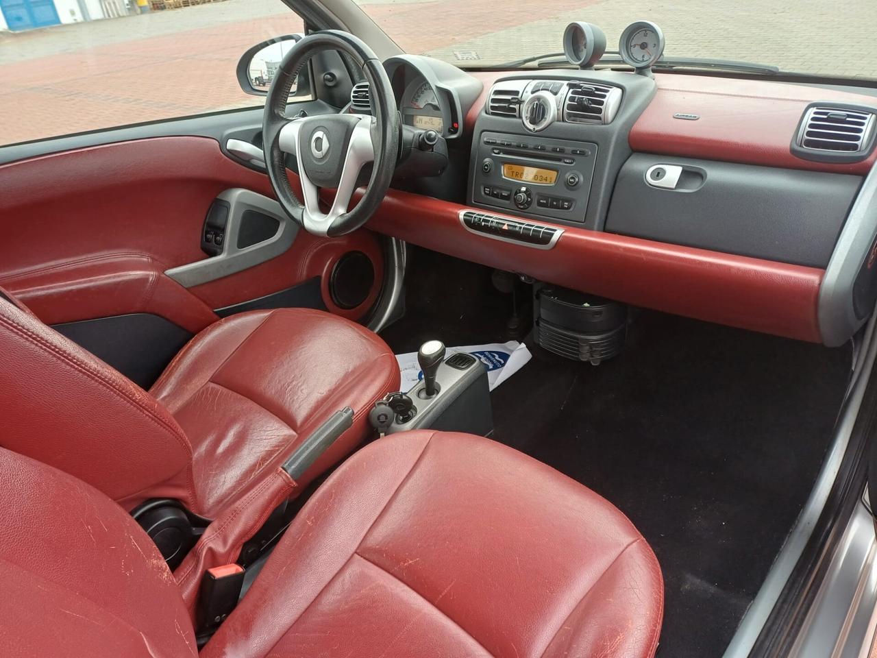 Smart ForTwo 1000 52 kW coupe limited two