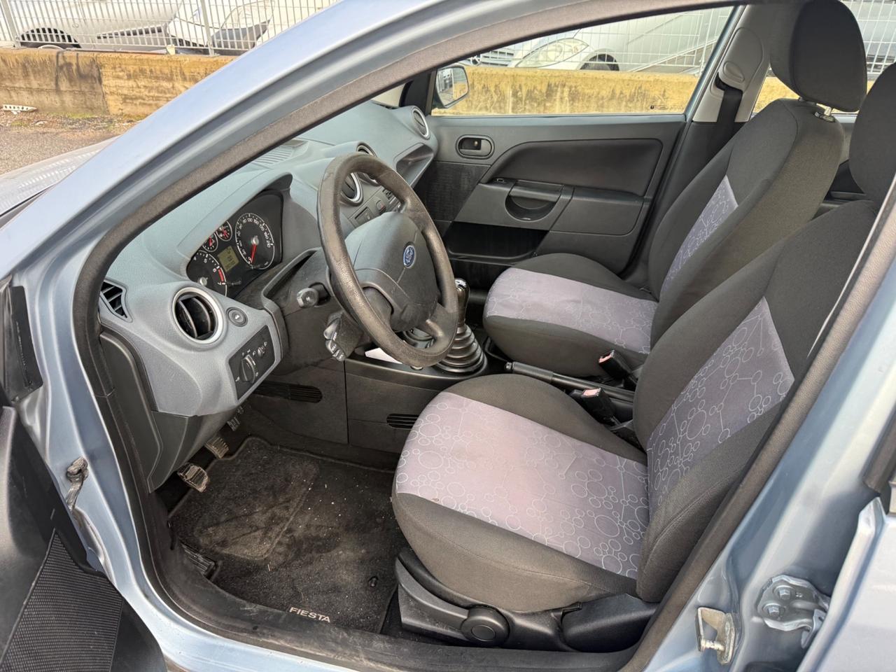 Ford Fiesta 1.2 16V 5p. Ghia