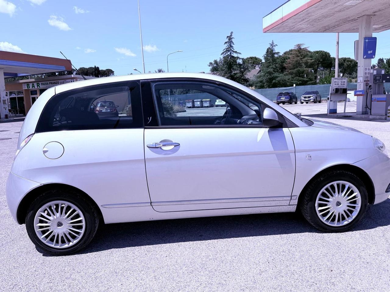 Lancia Ypsilon 1.2 GPL Ok neopatentati