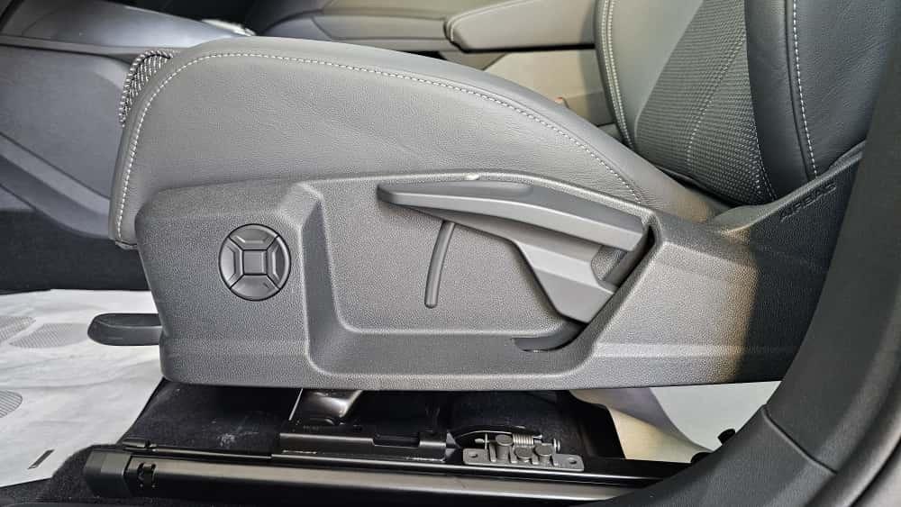 Audi Audi Q4 S line edition 45 e-tron quattro 210,00 kW