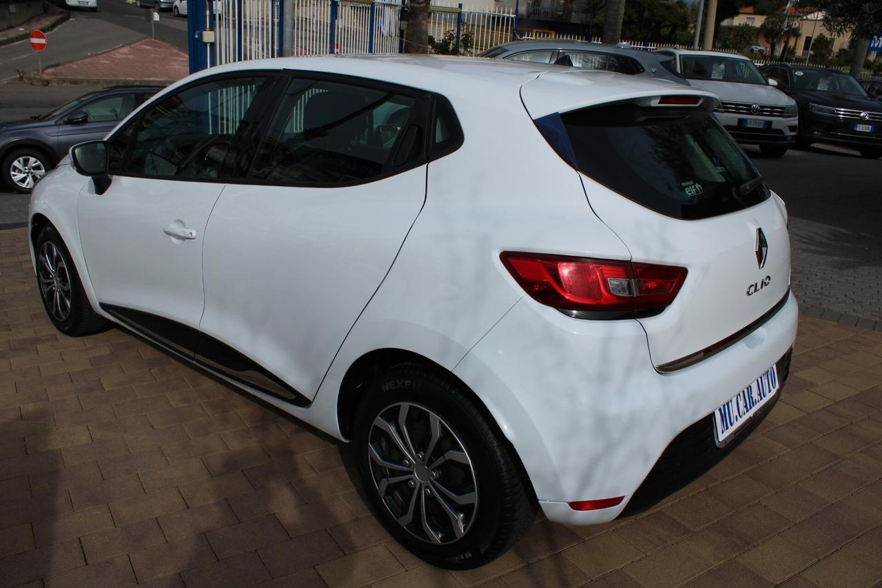 Renault Clio dCi 8V 75 CV 5 porte Duel