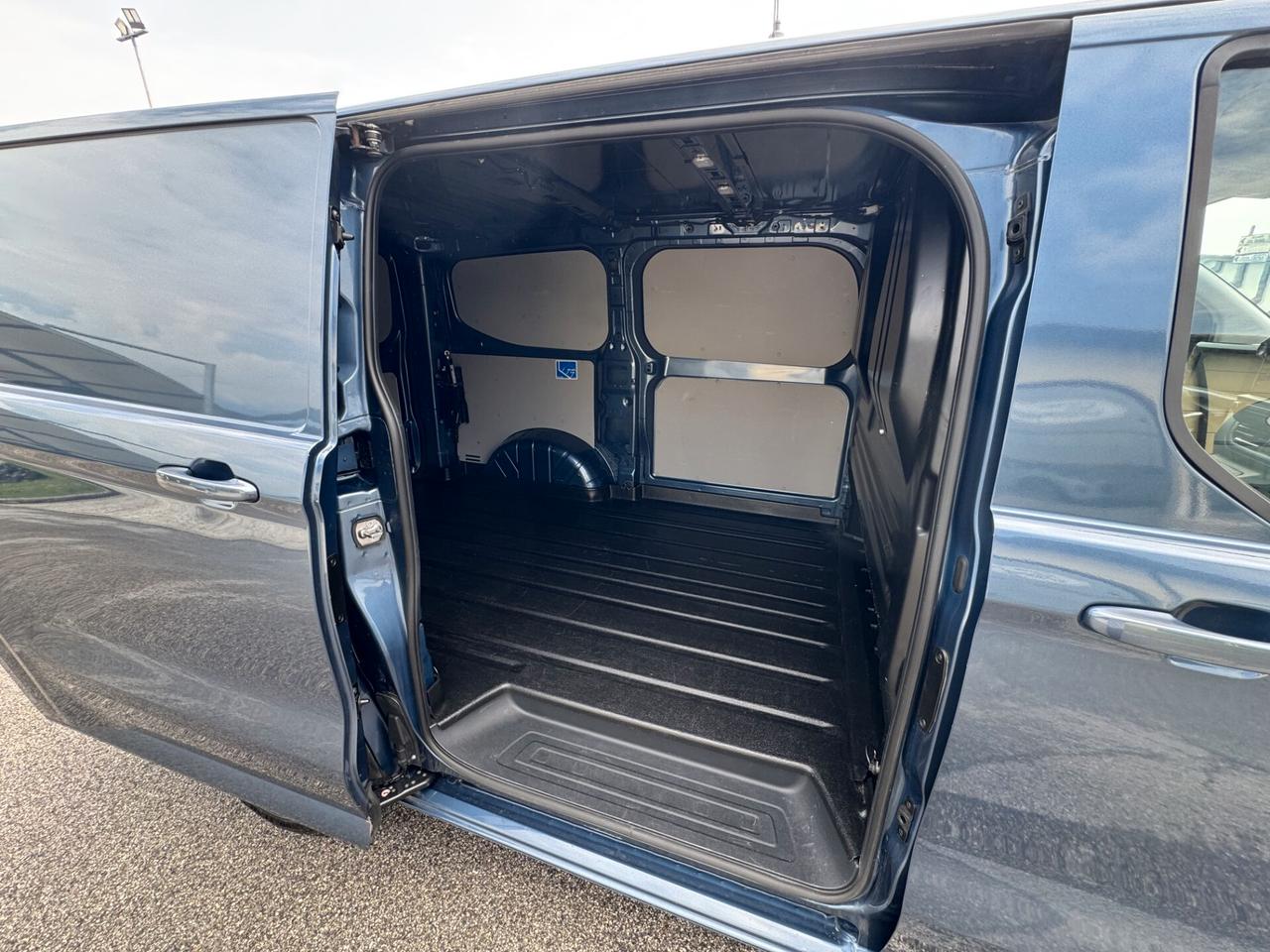 Ford Transit Custom Van Titanium 2.0EcoBlue 150CV Man. PC