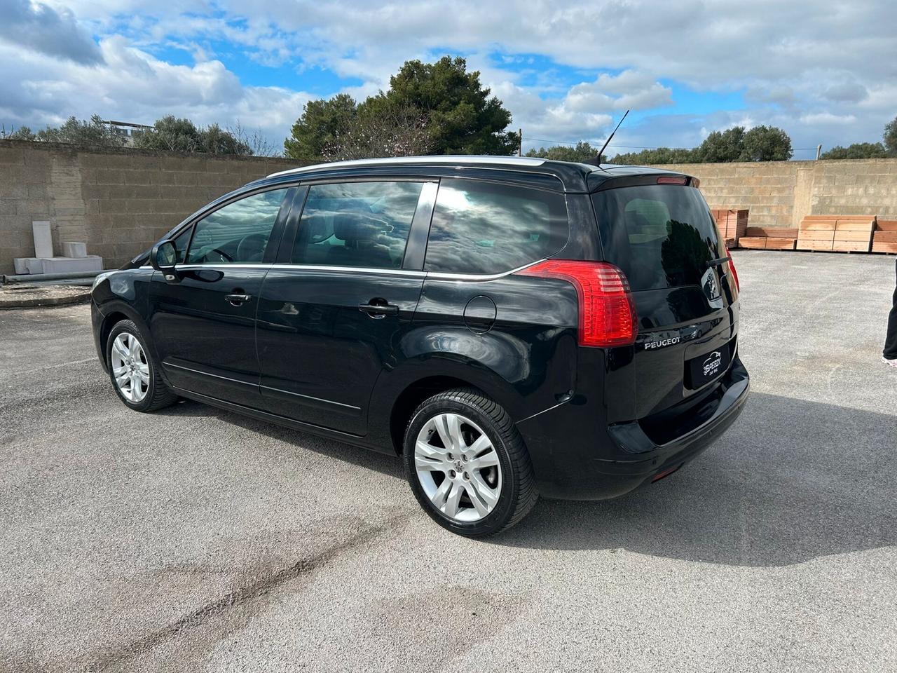 Peugeot 5008 1.6 HDi 115CV Allure