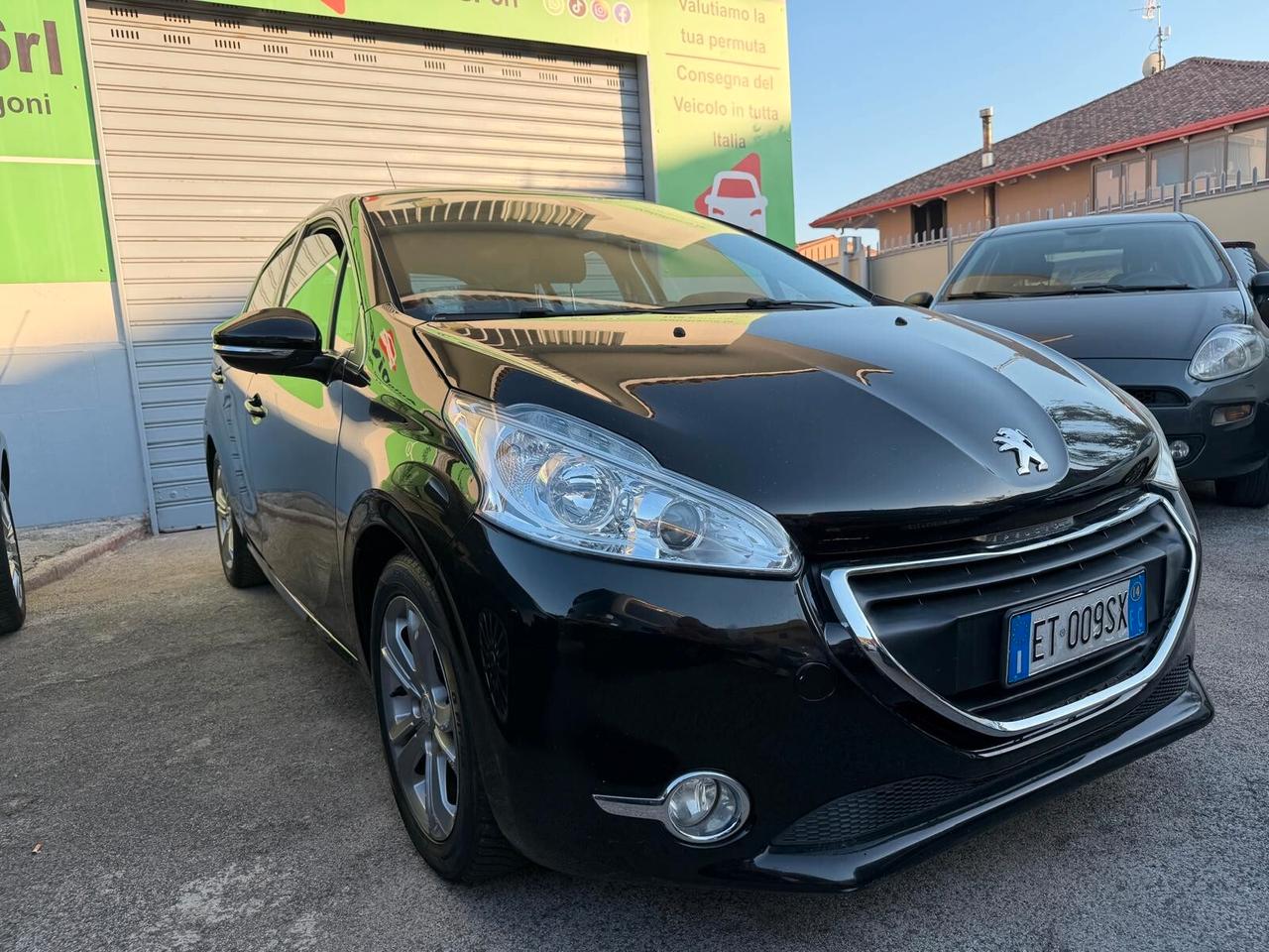 Peugeot 208 1.4 HDi 68 CV 5 porte Allure