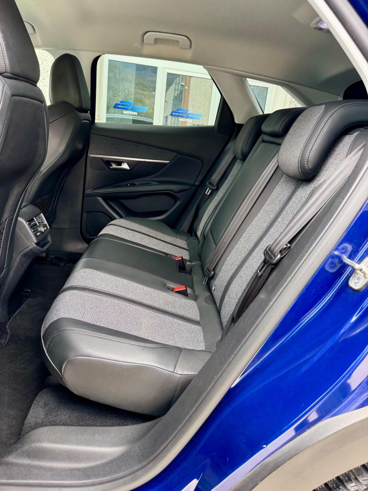 Peugeot 3008 BlueHDi 130 S&S EAT8 Allure