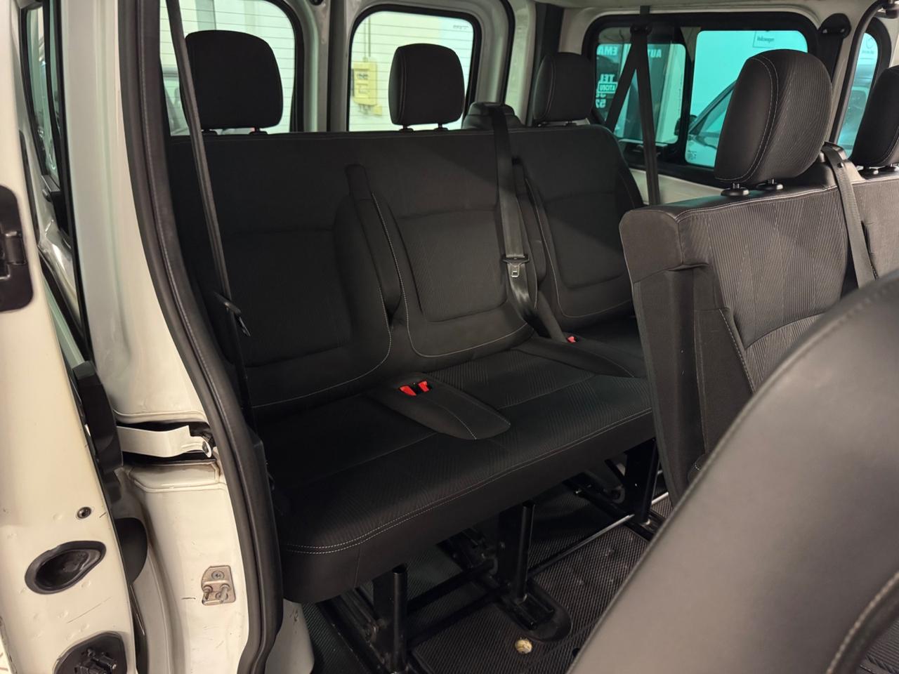 Renault Trafic 2.0 dCi 145CV 9 Posti Restyiling