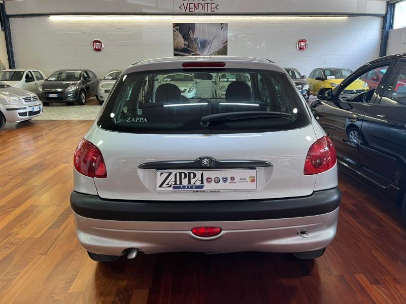PEUGEOT 1.4 5p. aut. XT