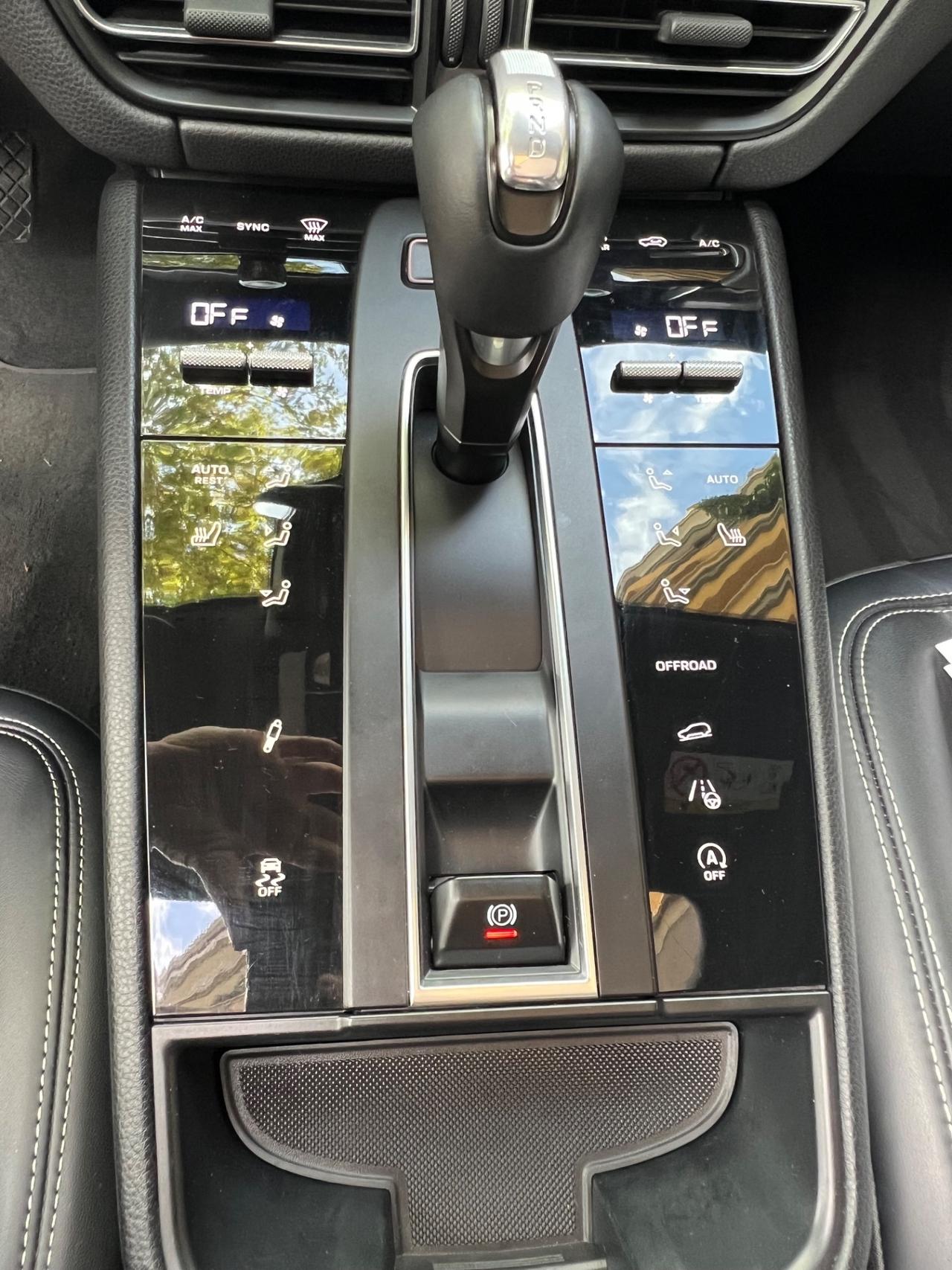 Porsche Macan 2.0 T TETTO SPORT CHRONO