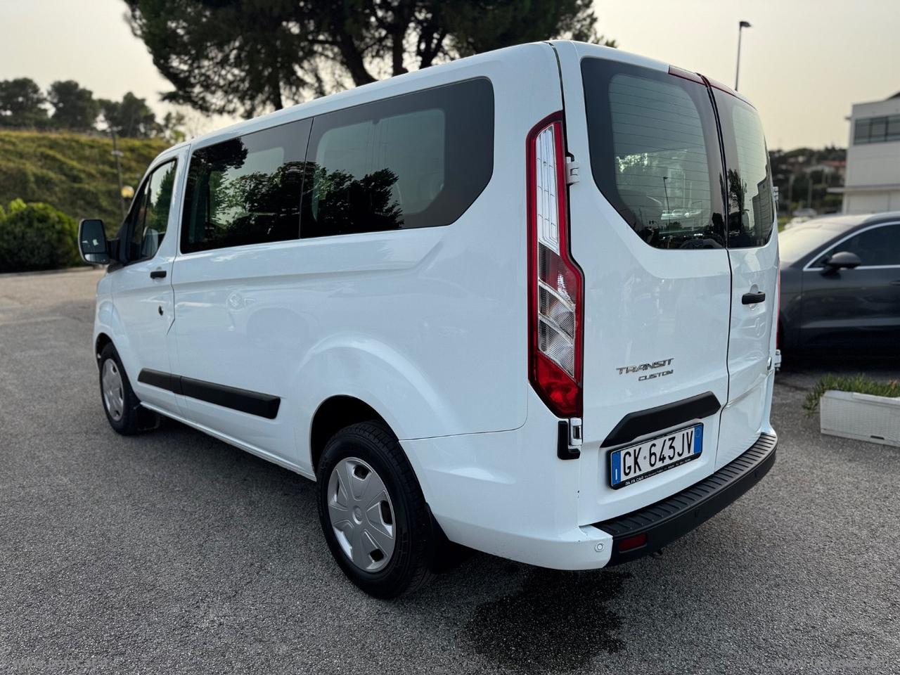 FORD Tran.Cust.320 2.0EcoB.130 PC Combi Trend