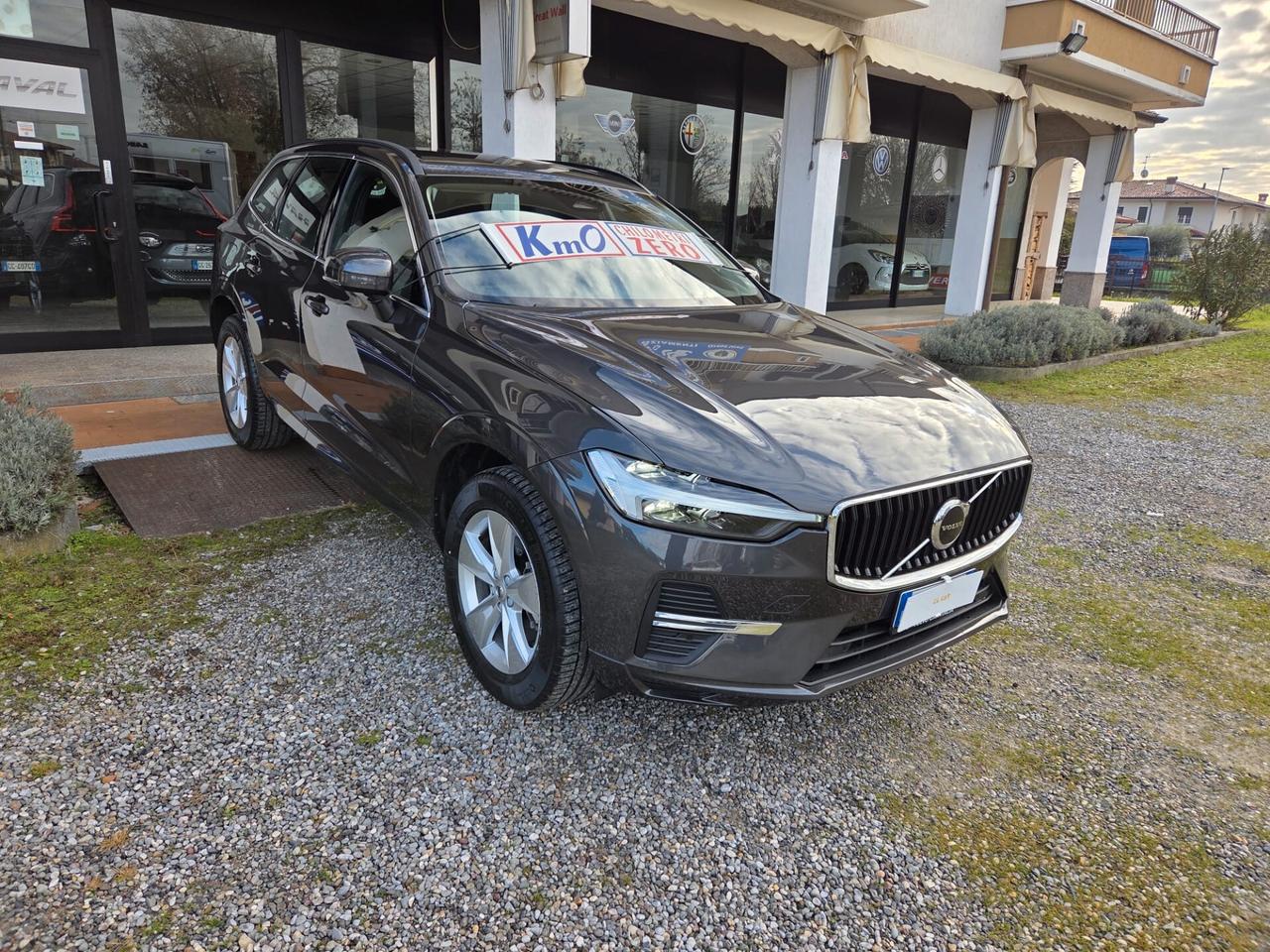 Volvo XC 60 B4 D AWD automatico Ultimate Dark