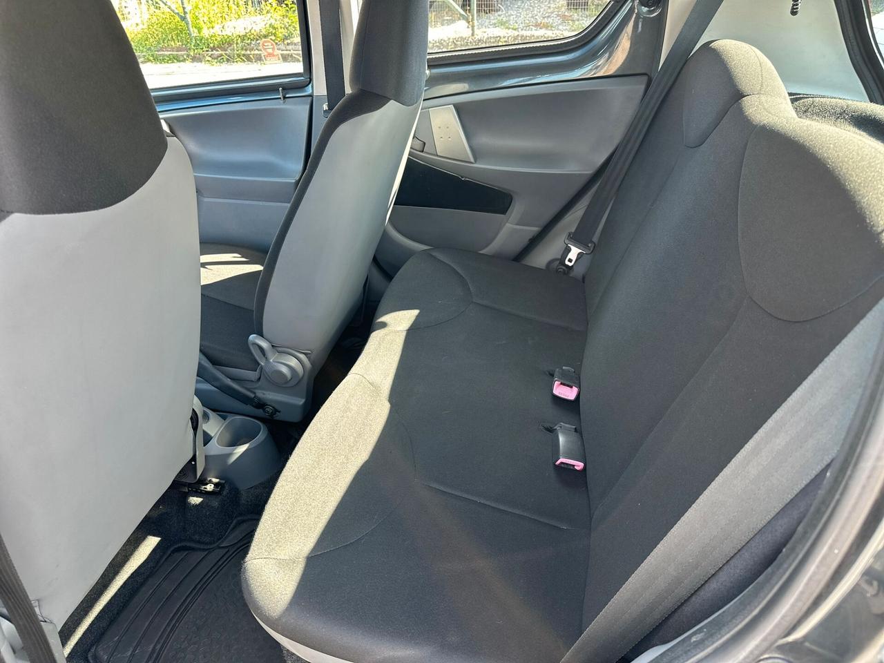 Toyota Aygo 1.0 12V VVT-i 5 porte Deep Ocean Connect
