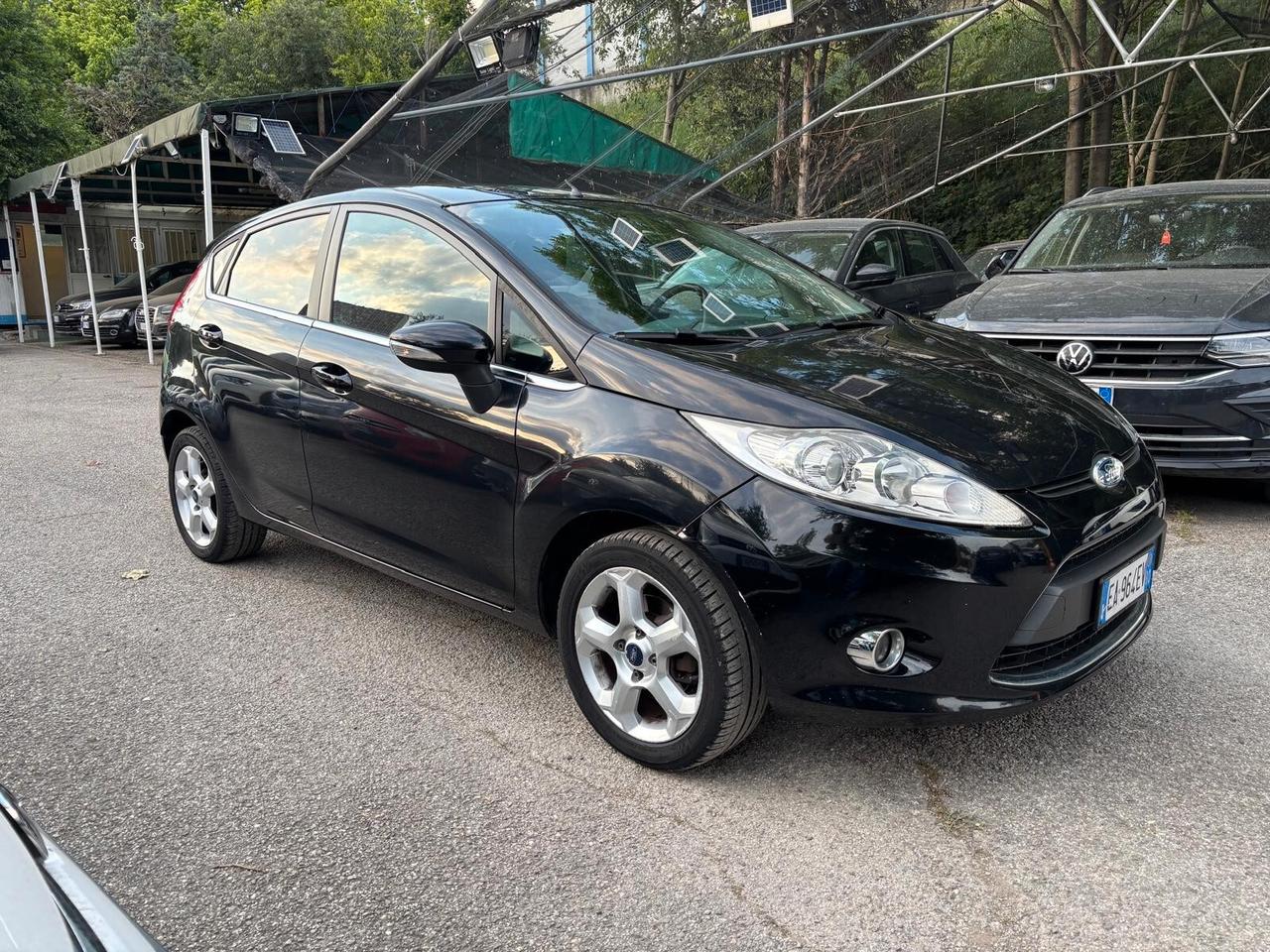 Ford Fiesta 1.4 5 porte GPL Titanium OK Neopatentati