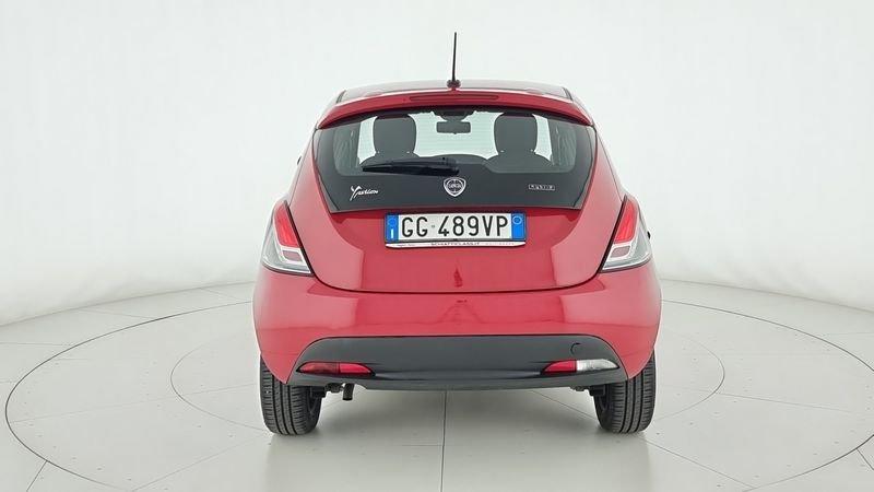 Lancia Ypsilon 1.0 FireFly 5 porte S&S Hybrid Silver