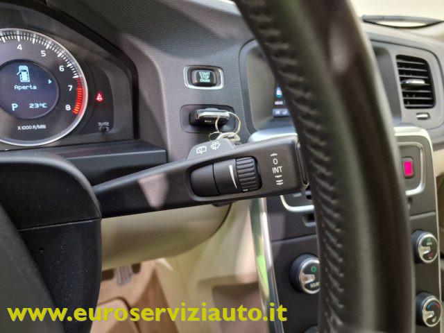 VOLVO V60 T3 Powershift Kinetic