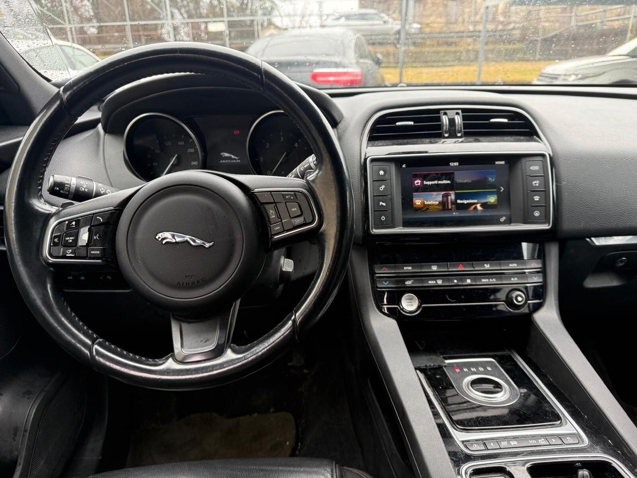 Jaguar F-Pace 2.0 D 180 CV AWD aut. Prestige