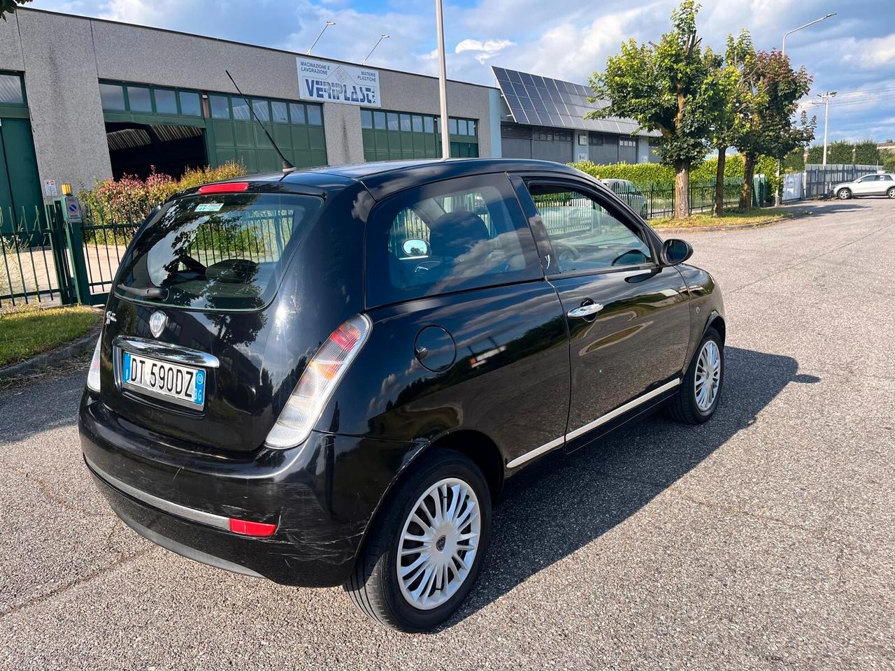 Lancia Ypsilon 1.2 Platino
