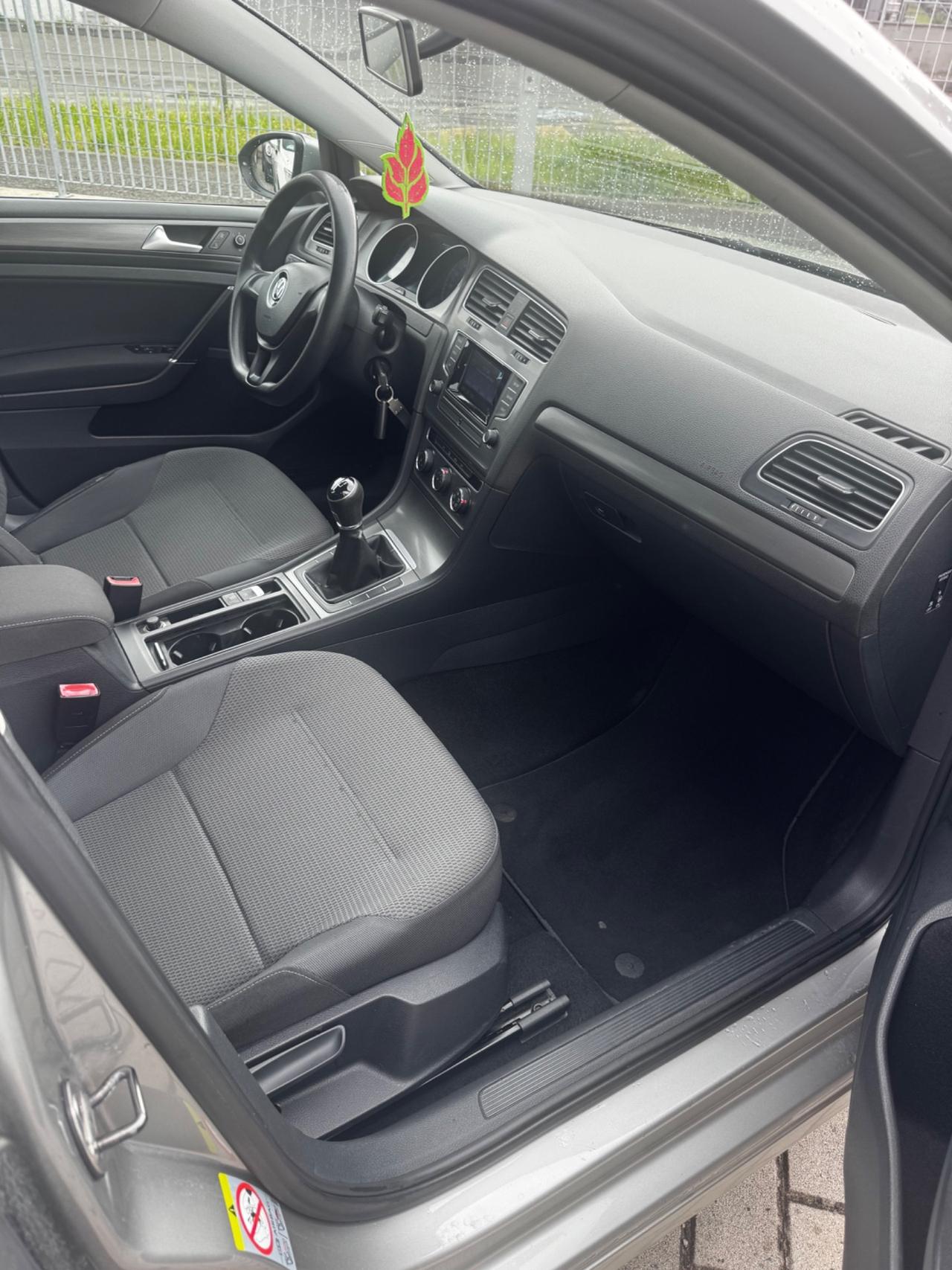 Volkswagen Golf 1.6 TDI 5p. Trendline BlueMotion Technology