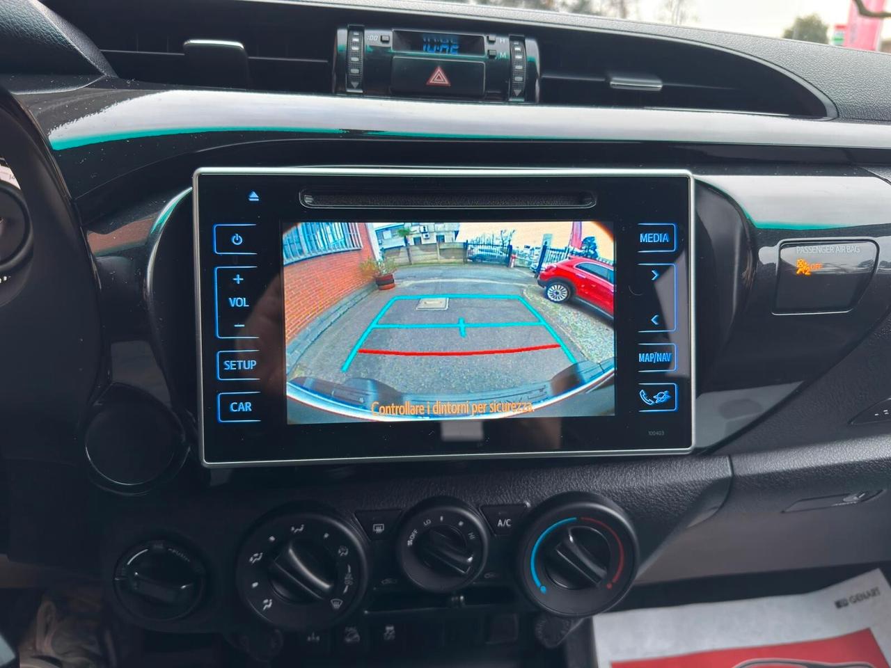 Toyota Hilux 2.4 D-4D A/T 4WD 4 porte Double Cab lounge