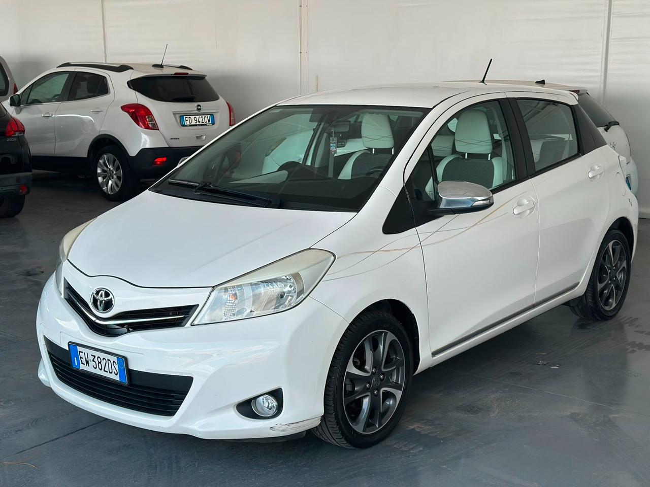 Toyota Yaris 1.0 5 porte Lounge 2014