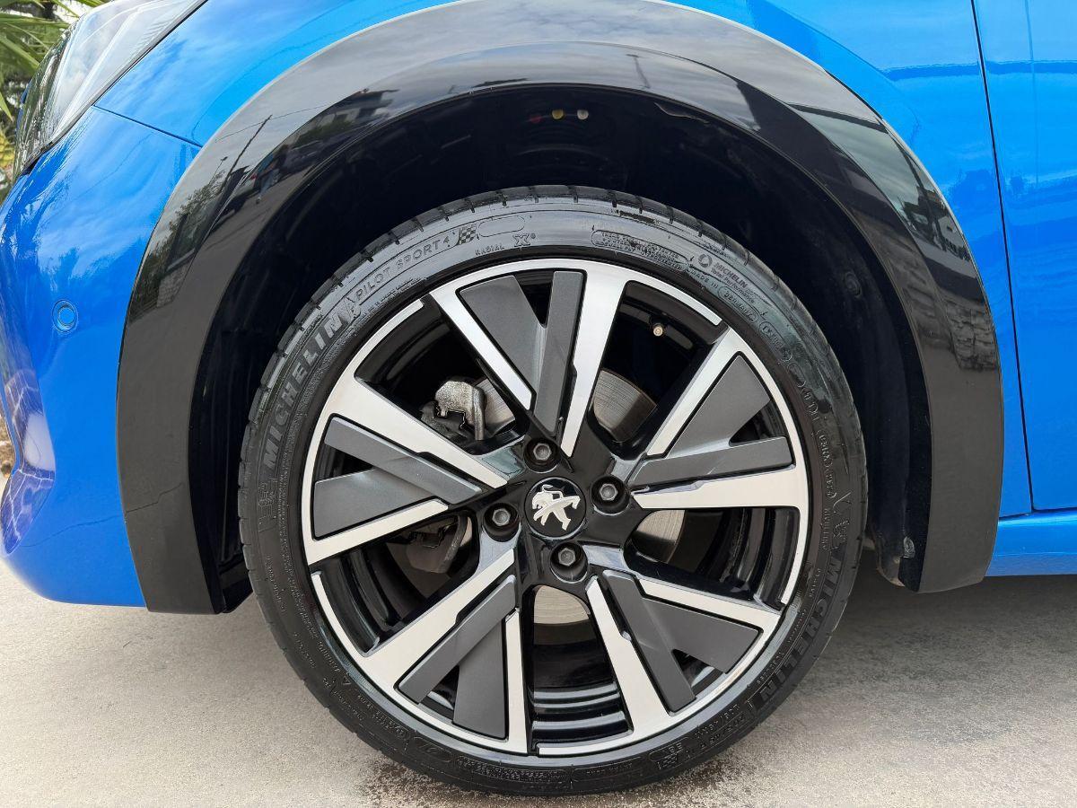 PEUGEOT - 208 - BlueHDi 100 S&S 5p. GT Line