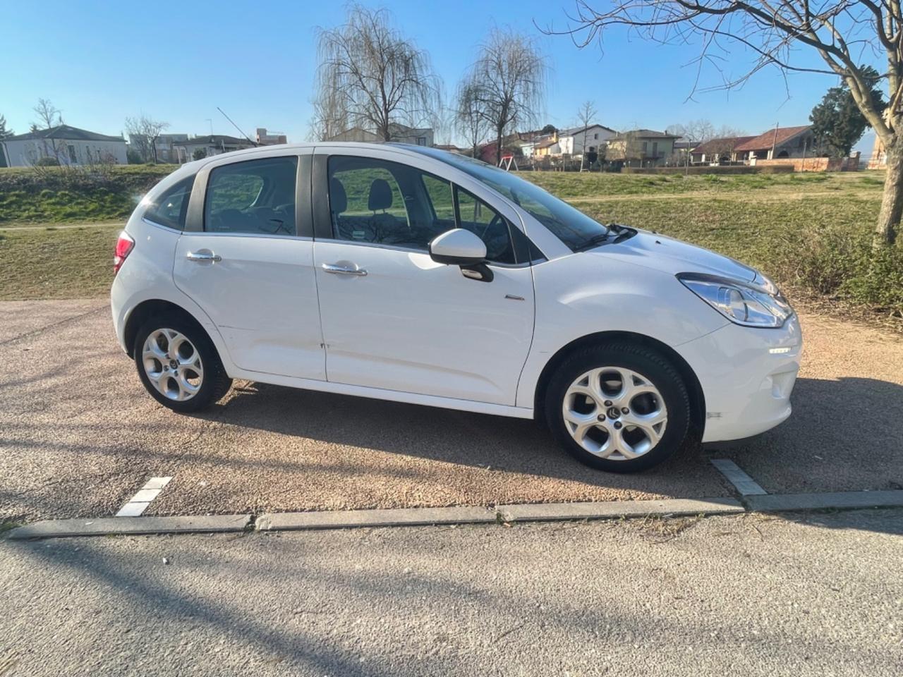 Citroen C3 1.1 Benzina anno 2013 per neo pat