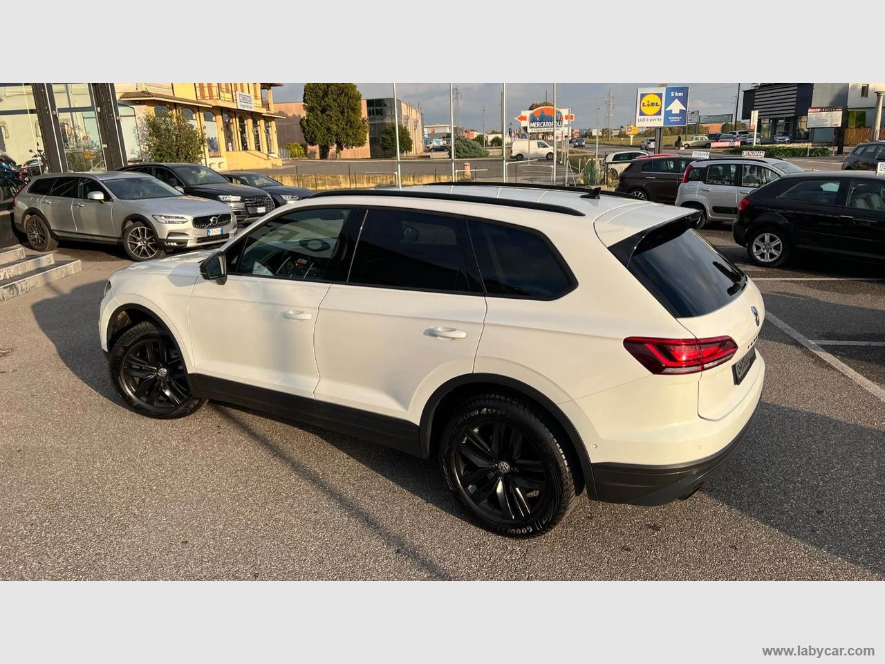 VOLKSWAGEN Touareg 3.0 TDI Black Style I.V.A. ESPOSTA