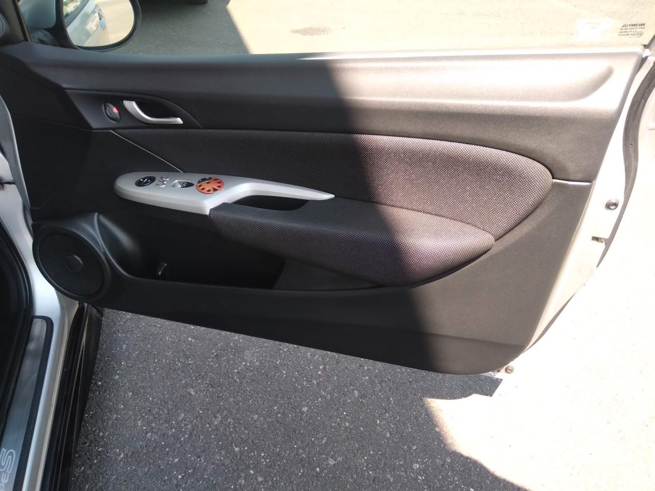 Honda Civic 2.2 i-CTDi 3p. Type S DPF LE x neopatentati