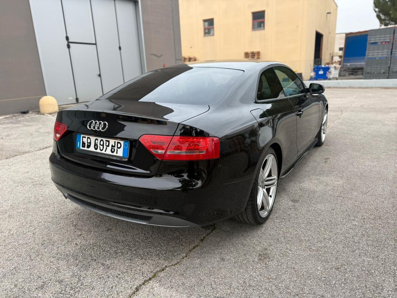 AUDI A5 2.0 TDI 2010 12 MESI DI GARANZIA