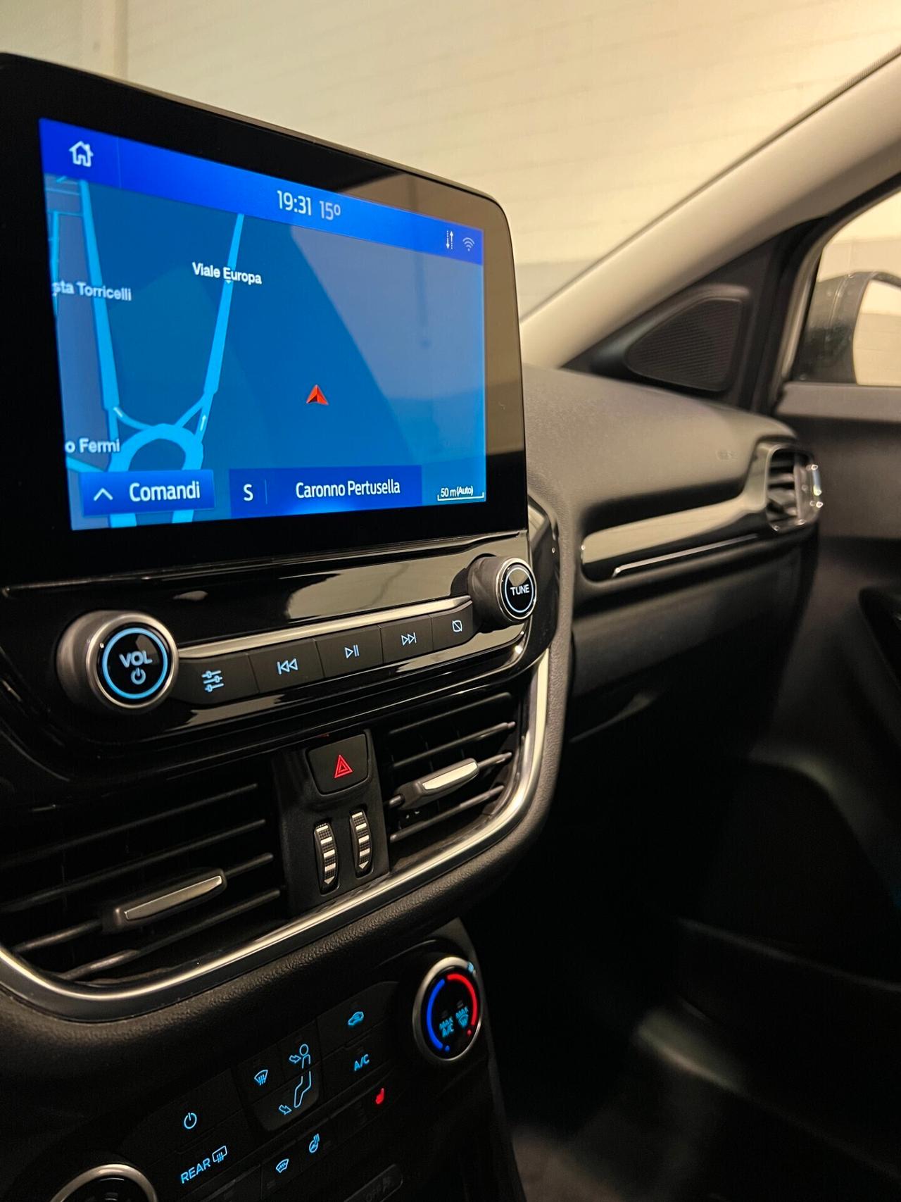 FORD PUMA EcoBoost Hybrid Titanium Design Sport