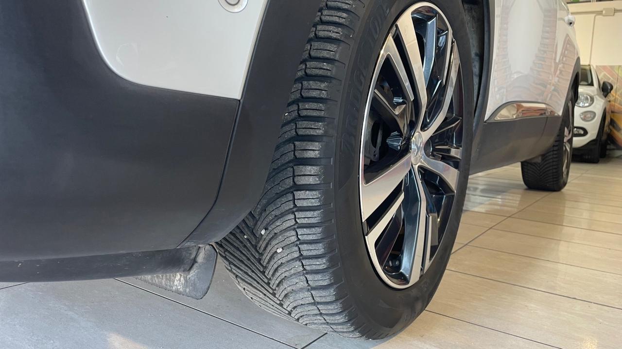 Peugeot 3008 BlueHDi 120 EAT6 S&S Allure