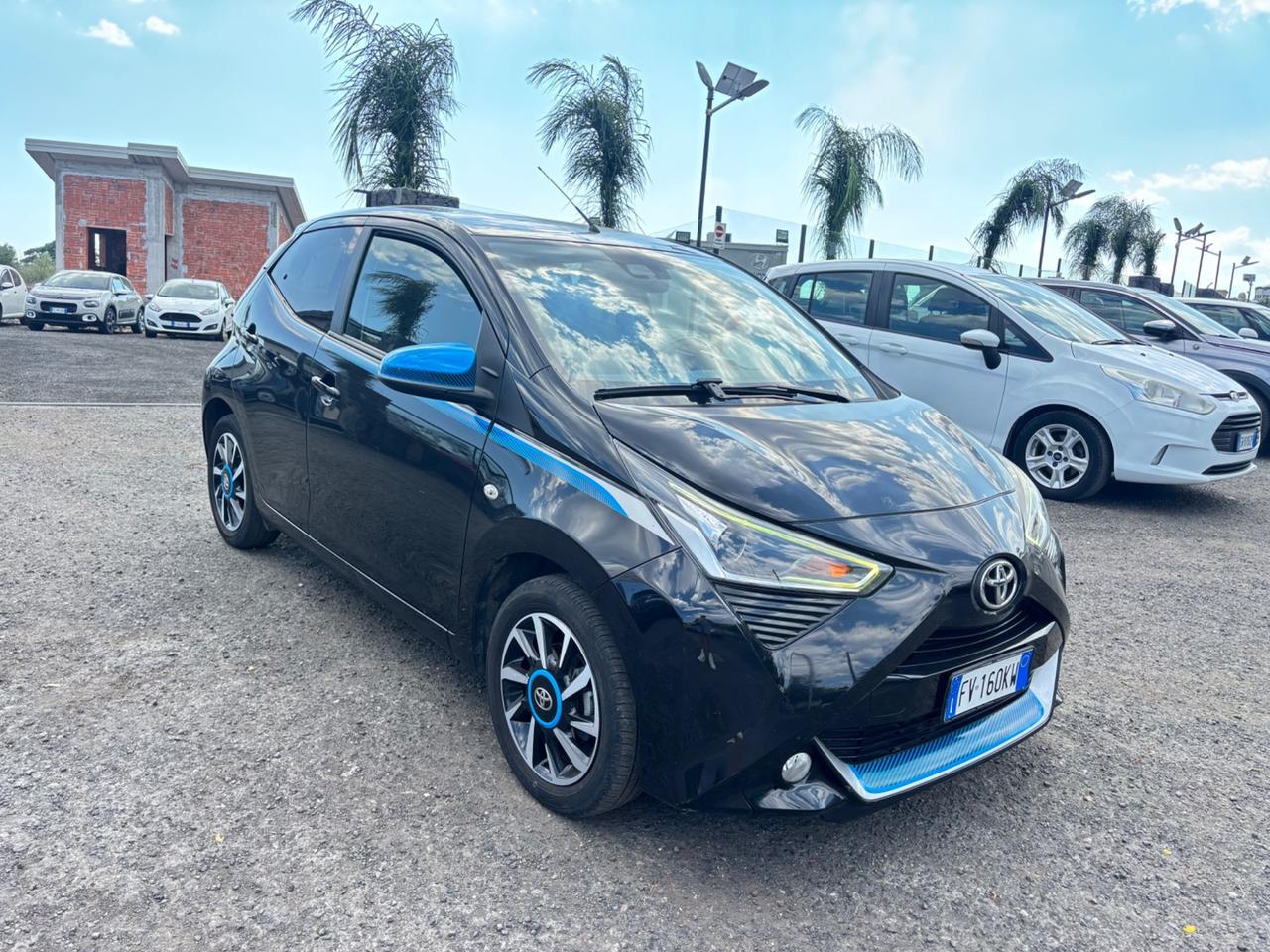 Toyota Aygo Connect 1.0 VVT-i 72 CV 5 porte x-clusiv