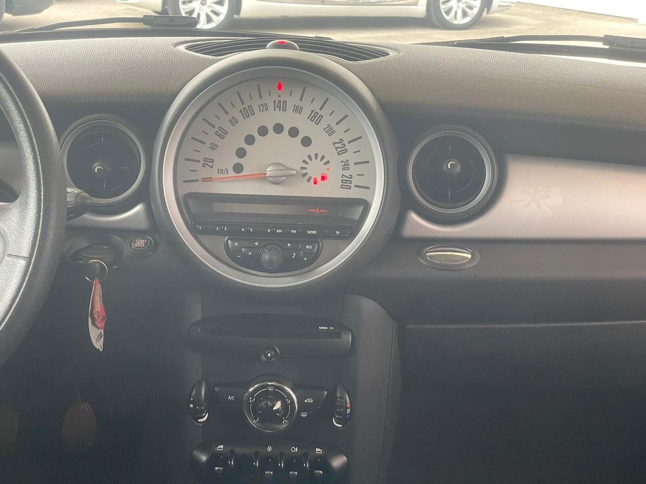 Mini 1.6 16V One (55kW)