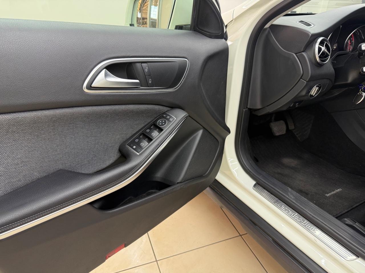 Mercedes-benz GLA 200 180 d Sport ITA UFF COME NUOVA