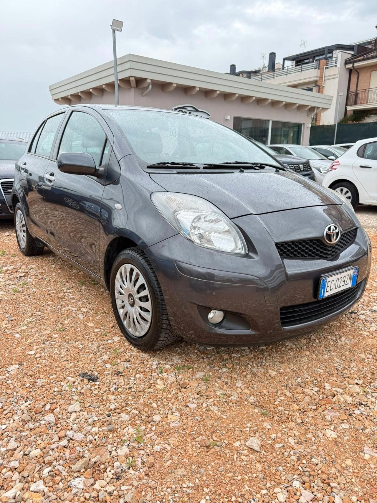 Toyota Yaris 1.3 5 porte Sol