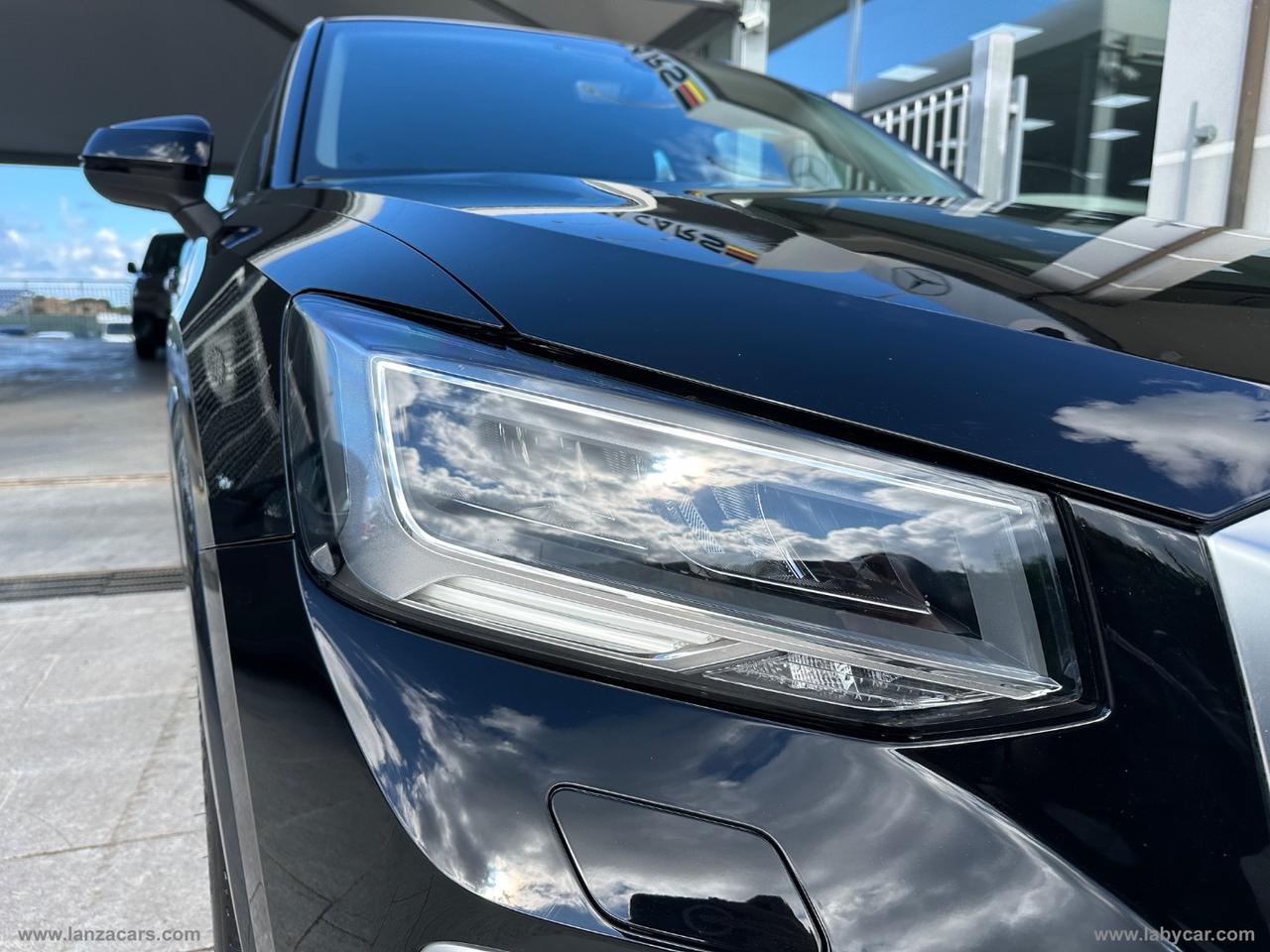 AUDI Q2 30 TDI Business Advanced