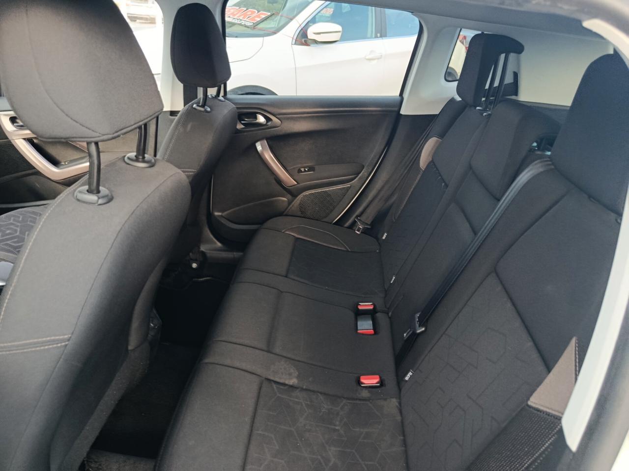Peugeot 2008 1.6 e-HDi 92CV S&S Allure