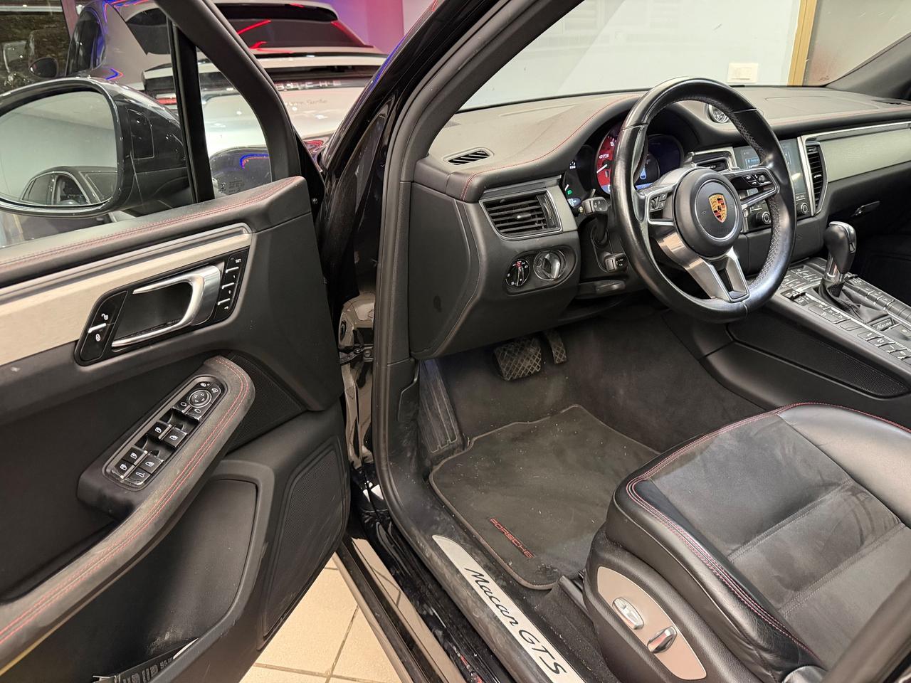 Porsche Macan 3.0 GTS iva esposta