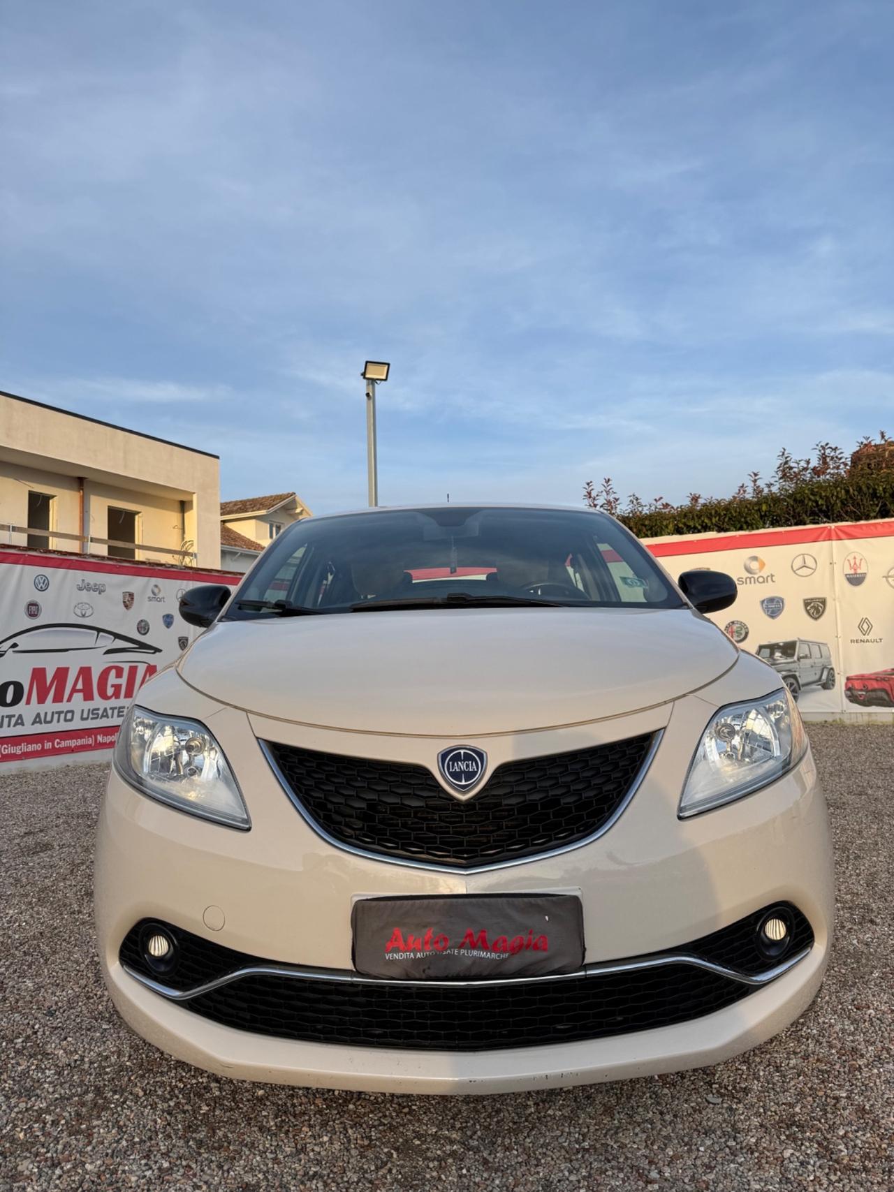 Lancia Ypsilon 1.2 69 CV 5 porte GPL Ecochic Gold